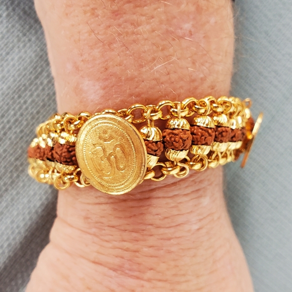 New Om Gold Coin Bodhi Seed Bracelet. - Picture 3 of 10